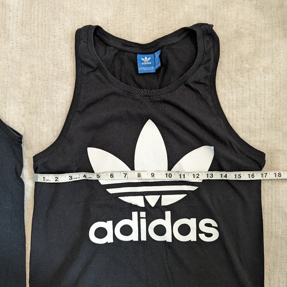 BUNDLE Assorted Tank Chicago And Adidas - Picture 10 of 10